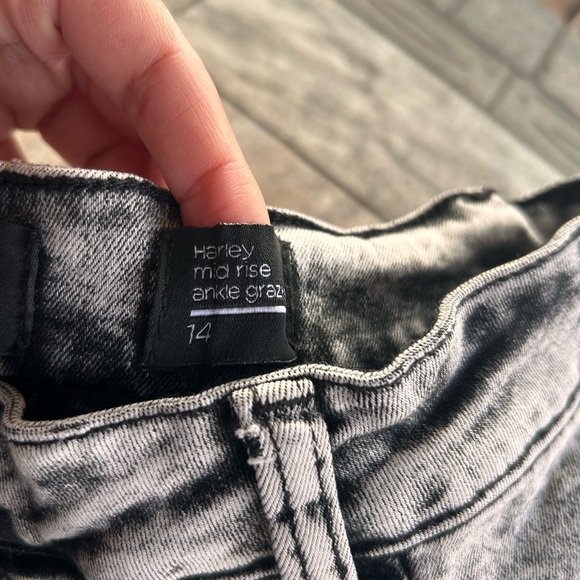 City Chic Harley Ankle Jeans - Picture 9 of 10